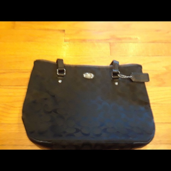 Coach - Picture 1 of 1